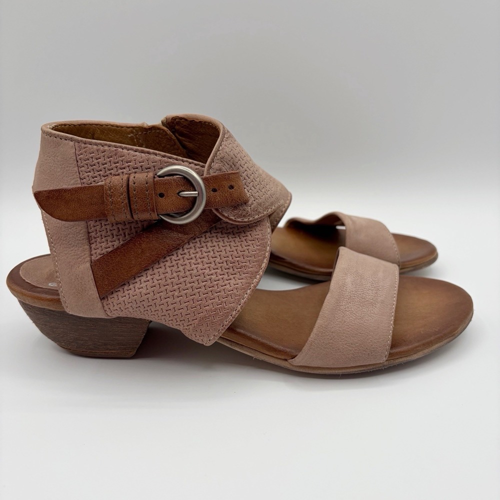 Miz Mooz NYC Rose Pink Leather Cheerful Buckle Strap Sandals 39 8.5 - 9 New